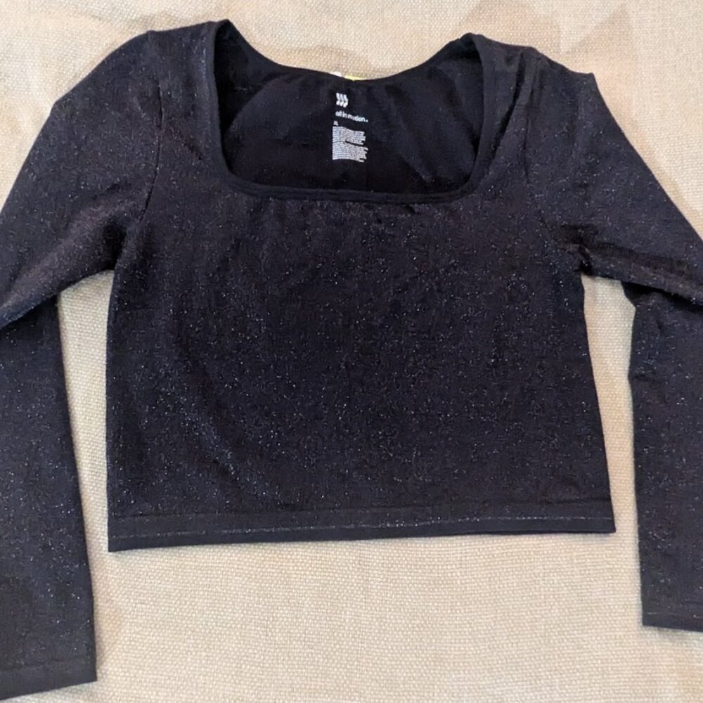 Target ALL IN MOTION XL Cropped Seamless Long Sleeve Top